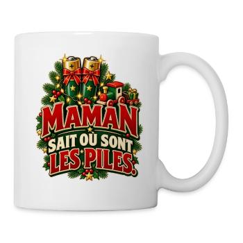 Mama weiß, wo die Batterien sind – Weihnachtshumor - Tasse - Weiß - Rechts