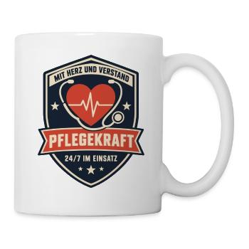 Pflegekraft Mit Herz und Verstand 24/7 im Einsatz - Tasse - Weiß - Rechts