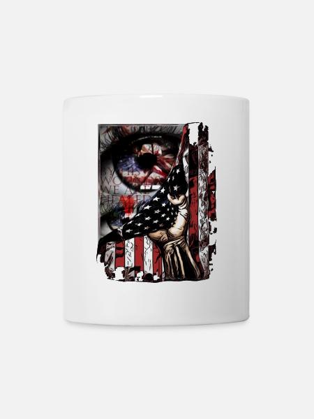 Flagge im Handgriff Kunst - Tasse - Weiß