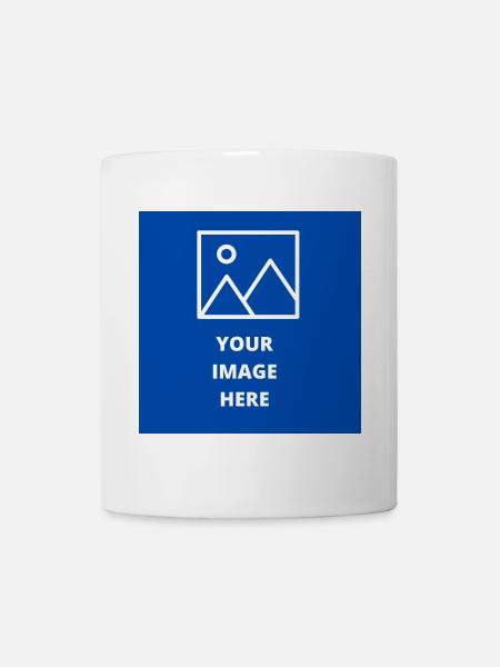 Minimalistische Berge auf blauem Hintergrund - Tasse - Weiß