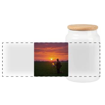Sonnenuntergang mit Person im Feld - Panorama Keksdose mit Holzdeckel - Weiß - Vorne