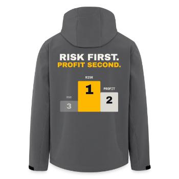 Risk first, Profit second – Trading Motivation - Recycelte Männer Softshell-Jacke von Stanley/Stella - Anthrazit - Hinten - AI Model Male 185 light (185cm)