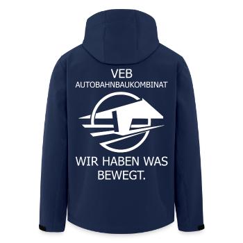 VEB Autobahnbaukombinat DDR Ostalgie - Recycelte Männer Softshell-Jacke von Stanley/Stella - Navy - Hinten - AI Model Male 185 light (185cm)