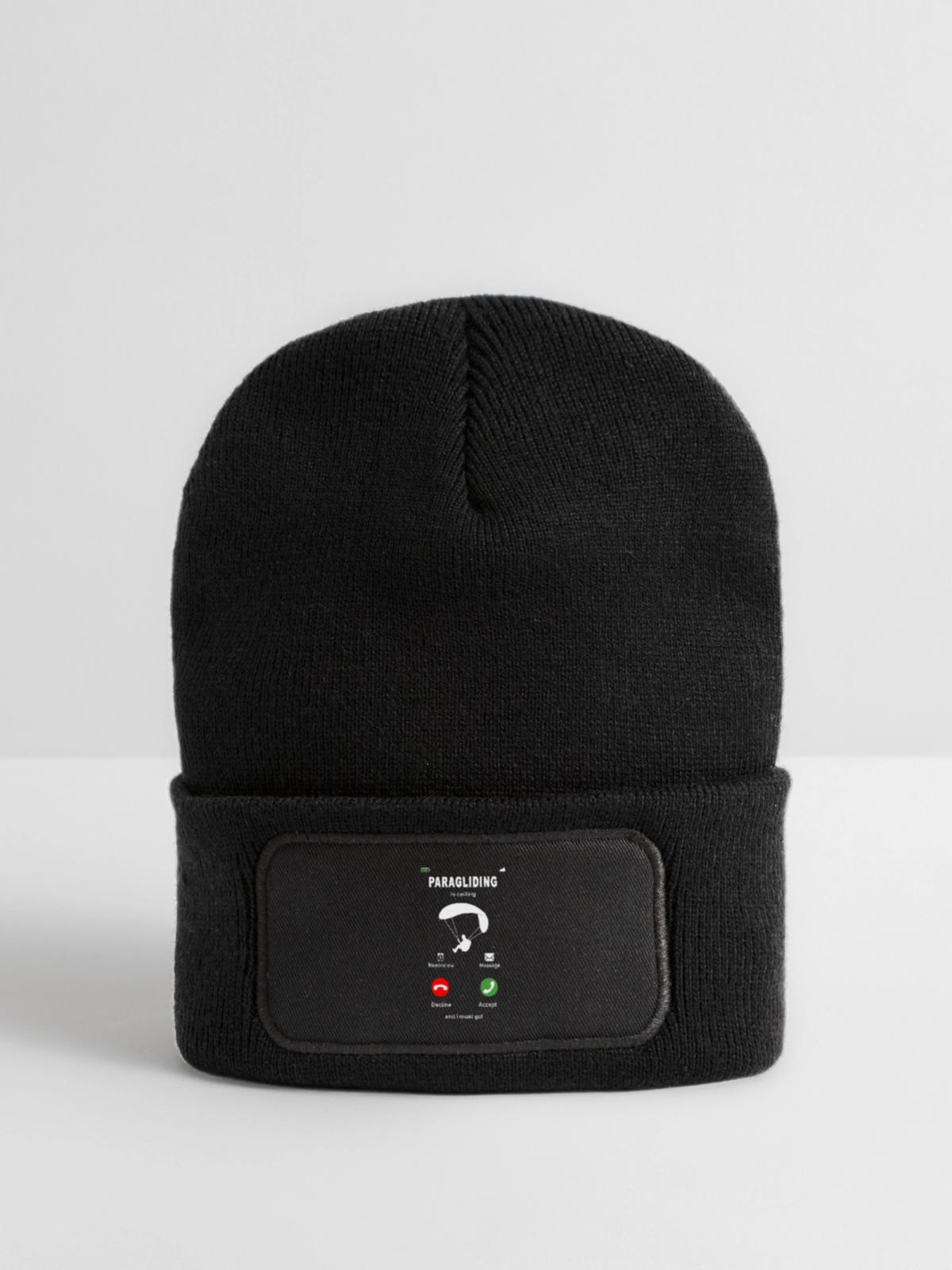 Paragliding is calling - Recycelte Patch Beanie - Schwarz - Vorne