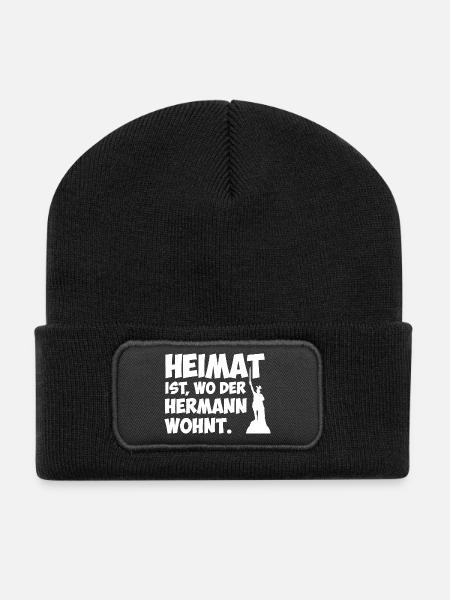 Heimat ist, wo der Hermann wohnt. - Recycelte Patch Beanie - Schwarz
