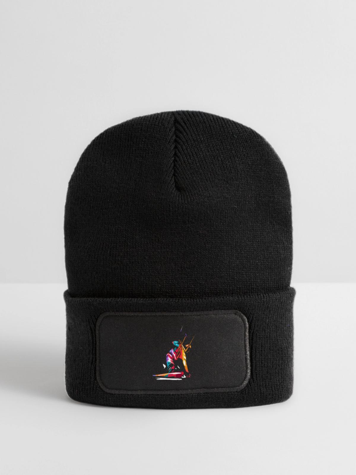 Pfeilschneller Kitesurfer Ostsee - Recycelte Patch Beanie - Schwarz - Vorne