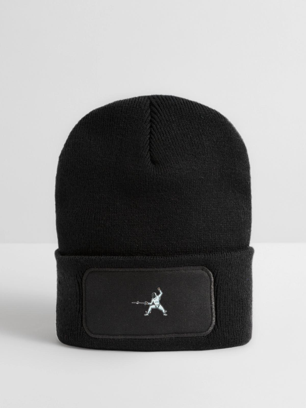 Pfeilschneller Fechter Degenkampf - Recycelte Patch Beanie - Schwarz - Vorne
