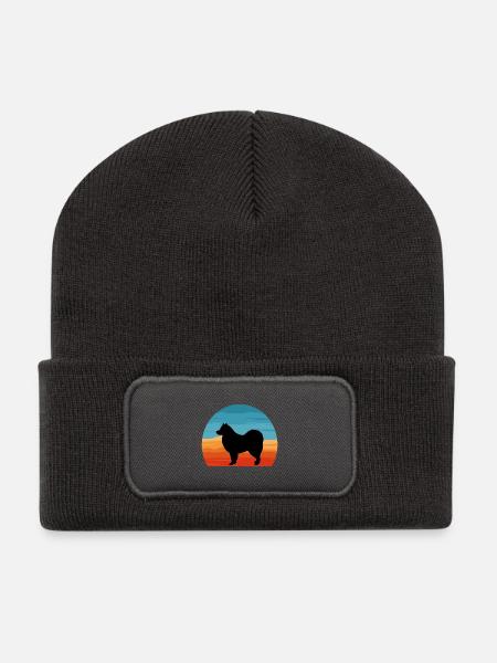 Finnischer Schoppund Hundeliebhaber Silhouette Retro Sonnenuntergang - Recycelte Patch Beanie - Dunkelgrau