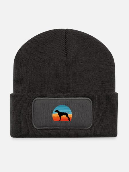 Deutsch Kurzhaar Pointer Hund Silhouette Retro - Recycelte Patch Beanie - Dunkelgrau
