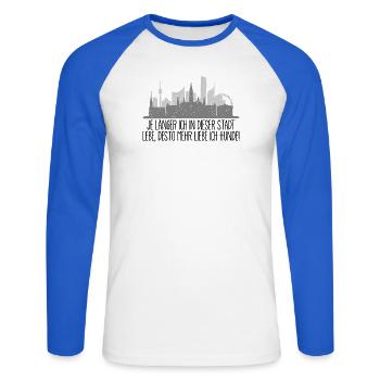 je länger ich in Wien lebe, desto mehr liebe Hunde - Unisex Baseballshirt langarm - Weiß/Royalblau - Vorne - Nik (191cm)