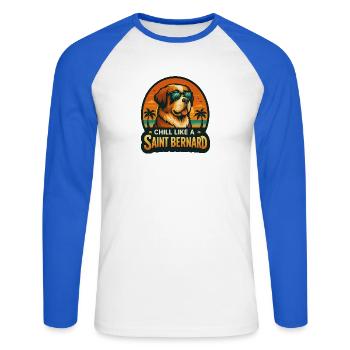 Bernhardiner mit Sonnenbrille am Strand im Retrolo - Unisex Baseballshirt langarm - Weiß/Royalblau - Vorne - Nik (191cm)