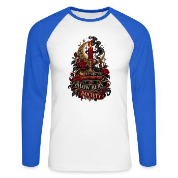 Slow Burn Society – Bücher Rosen und Kerzenschein - Unisex Baseballshirt langarm - Weiß/Royalblau - Vorne - Nik (191cm)