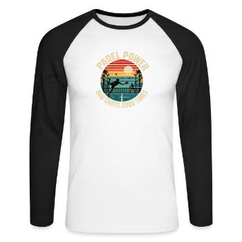 Padel Power – Schlechte Schüsse, gute Zeiten | Vintage Suns - Unisex Baseballshirt langarm - Weiß/Schwarz - Vorne - Nik (191cm)