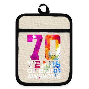 70 YEARS OF BEING AWESOME 70. GEBURTSTAG - Topflappen mit Gummirückseite - Leinen/Schwarz  - Vorne