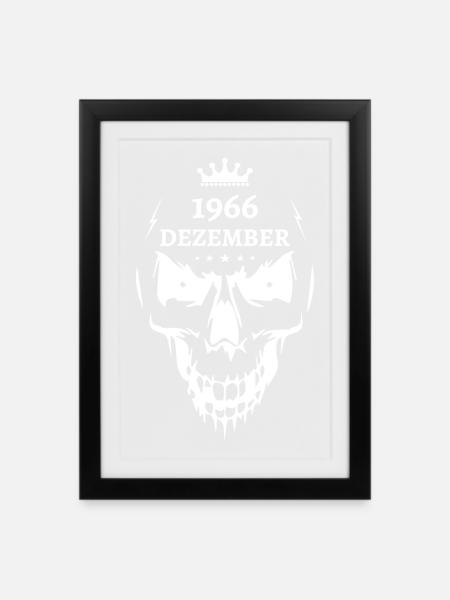 Dezember 1966 Totenkopf - Gerahmtes Poster (27 × 37 cm) - Schwarz