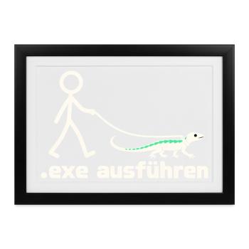 exe ausführen – Eidechse am Strichmännchen - Gerahmtes Poster (37 × 27 cm) - Schwarz - Vorne
