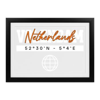 Volendam Niederlande Koordinaten Reise Souvenir - Gerahmtes Poster (37 × 27 cm) - Schwarz - Vorne