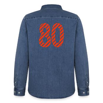 80. 80 JAHRE. 80-JÄHRIGES JUBILÄUM. 80. GEBURTSTAG. - Männer Jeanshemd Organic von Stanley/Stella - verwaschenes Mittelblau  - Hinten - AI Model Male 185 light (185cm)