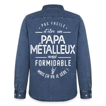 Papa Métalleux Cadeau Heavy Metal Rock Papa - Chemise en denim homme bio Stanley/Stella - bleu moyen délavé  - Dos - AI Model Male 185 light (185cm)
