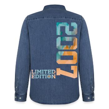 19E ANNIVERSAIRE ÉDITION LIMITÉE 2007 - Chemise en denim homme bio Stanley/Stella - bleu moyen délavé  - Dos - AI Model Male 185 light (185cm)