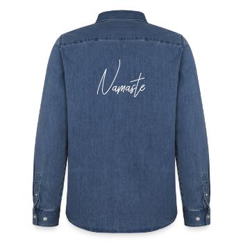 Namaste Schrift - Männer Jeanshemd Organic von Stanley/Stella - verwaschenes Mittelblau  - Hinten - AI Model Male 185 light (185cm)