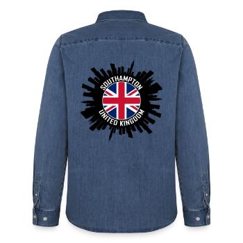 Southampton Skyline UK Flagge Reise Souvenir - Männer Jeanshemd Organic von Stanley/Stella - verwaschenes Mittelblau  - Hinten - AI Model Male 185 light (185cm)