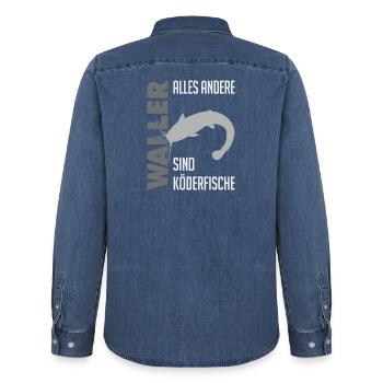 Wels fischen Kampf mit dem starken Wels - Männer Jeanshemd Organic von Stanley/Stella - verwaschenes Mittelblau  - Hinten - AI Model Male 185 light (185cm)