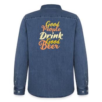 Gute Leute trinken gutes Bier - Männer Jeanshemd Organic von Stanley/Stella - verwaschenes Mittelblau  - Hinten - AI Model Male 185 light (185cm)