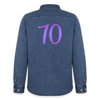 70. 70 ANS. 70e ANNIVERSAIRE. ANNIVERSAIRE 70 ANS. - Chemise en denim homme bio Stanley/Stella - bleu moyen délavé  - Dos - AI Model Male 185 light (185cm)