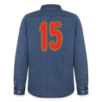 15. 15 ANS. 15e ANNIVERSAIRE. ANNIVERSAIRE 15 ANS. - Chemise en denim homme bio Stanley/Stella - bleu moyen délavé  - Dos - AI Model Male 185 light (185cm)