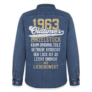 LUSTIG 63. GEBURTSTAG OLDTIMER 1963 EINZELSTÜCK - Männer Jeanshemd Organic von Stanley/Stella - verwaschenes Mittelblau  - Hinten - AI Model Male 185 light (185cm)