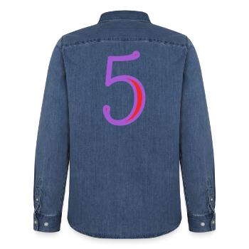 5. 5 ANS. 5e ANNIVERSAIRE. ANNIVERSAIRE 5 ANS - Chemise en denim homme bio Stanley/Stella - bleu moyen délavé  - Dos - AI Model Male 185 light (185cm)