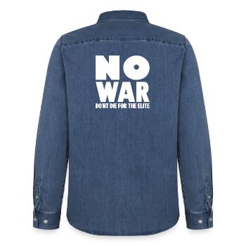 PAS DE GUERRE Ne mourez pas pour l’élite - Chemise en denim homme bio Stanley/Stella - bleu moyen délavé  - Dos - AI Model Male 185 light (185cm)