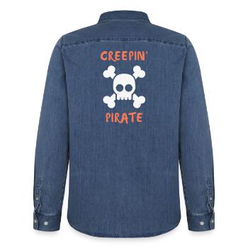 Creepin Pirate - Männer Jeanshemd Organic von Stanley/Stella - verwaschenes Mittelblau  - Hinten - AI Model Male 185 light (185cm)