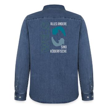 Wels angeln Waller fischen Sportfischen auf Wels - Männer Jeanshemd Organic von Stanley/Stella - verwaschenes Mittelblau  - Hinten - AI Model Male 185 light (185cm)