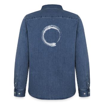Icône de brosse design cercle blanc - Chemise en denim homme bio Stanley/Stella - bleu moyen délavé  - Dos - AI Model Male 185 light (185cm)