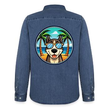 Sibirische Trikolore Hunderasse Cartoon Beach - Männer Jeanshemd Organic von Stanley/Stella - verwaschenes Mittelblau  - Hinten - AI Model Male 185 light (185cm)