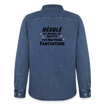 Désolé Homme déjà pris - Chemise en denim homme bio Stanley/Stella - bleu moyen délavé  - Dos - AI Model Male 185 light (185cm)