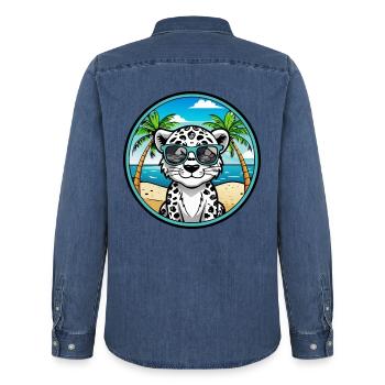 Schneeleopard Baby Katze Rasse Cartoon Sonnenbrille Strand - Männer Jeanshemd Organic von Stanley/Stella - verwaschenes Mittelblau  - Hinten - AI Model Male 185 light (185cm)