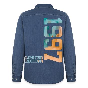 29E ANNIVERSAIRE ÉDITION LIMITÉE 1997 - Chemise en denim homme bio Stanley/Stella - bleu moyen délavé  - Dos - AI Model Male 185 light (185cm)