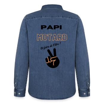 papi motard t-shirt idée cadeau - Chemise en denim homme bio Stanley/Stella - bleu moyen délavé  - Dos - AI Model Male 185 light (185cm)