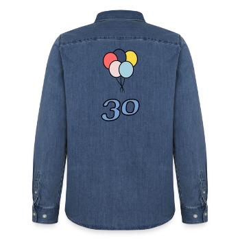 30. 30 ANS. 30e ANNIVERSAIRE. ANNIVERSAIRE 30 ANS. - Chemise en denim homme bio Stanley/Stella - bleu moyen délavé  - Dos - AI Model Male 185 light (185cm)