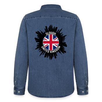 Slough Skyline UK Flagge Reise-Souvenir - Männer Jeanshemd Organic von Stanley/Stella - verwaschenes Mittelblau  - Hinten - AI Model Male 185 light (185cm)