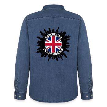 Manchester Skyline UK Flagge Reisesouvenir - Männer Jeanshemd Organic von Stanley/Stella - verwaschenes Mittelblau  - Hinten - AI Model Male 185 light (185cm)