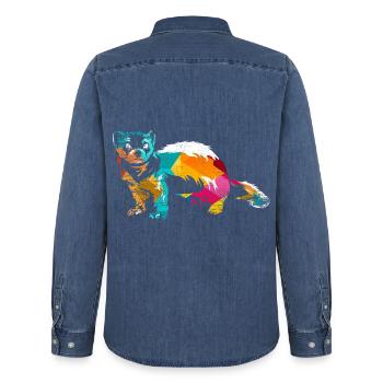 Flauschiges Frettchen Jagdhelfer - Männer Jeanshemd Organic von Stanley/Stella - verwaschenes Mittelblau  - Hinten - AI Model Male 185 light (185cm)