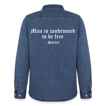 Sartre Zitat gotisches T-Shirt - Männer Jeanshemd Organic von Stanley/Stella - verwaschenes Mittelblau  - Hinten - AI Model Male 185 light (185cm)