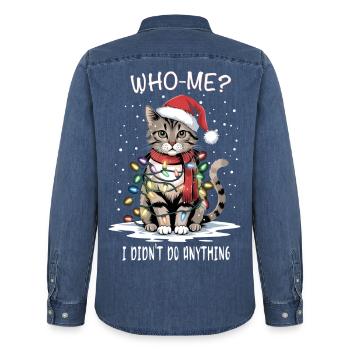 Who-Me? Unschuldige Weihnachtskatze - Männer Jeanshemd Organic von Stanley/Stella - verwaschenes Mittelblau  - Hinten - AI Model Male 185 light (185cm)