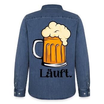 Läuft - Schäumender Bierkrug - Männer Jeanshemd Organic von Stanley/Stella - verwaschenes Mittelblau  - Hinten - AI Model Male 185 light (185cm)