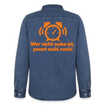 Wer nicht woke ist pennt wohl noch!  - Männer Jeanshemd Organic von Stanley/Stella - verwaschenes Mittelblau  - Hinten - AI Model Male 185 light (185cm)