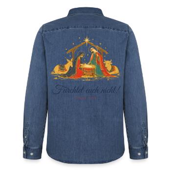 Krippe Weihnachten Fürchtet euch nicht Lukas 2,10 - Männer Jeanshemd Organic von Stanley/Stella - verwaschenes Mittelblau  - Hinten - AI Model Male 185 light (185cm)